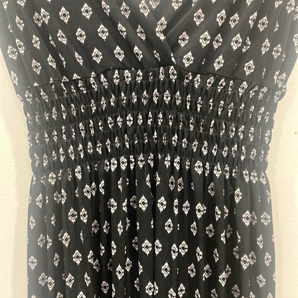 🔥5/$20🔥 Nwt Stretchy Light Summer Dress - Picture 4 of 11